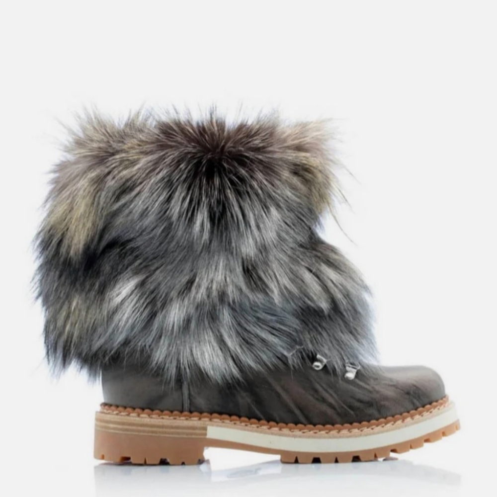 La Montellianna Cozy Fox Fur Trim Winter Boots